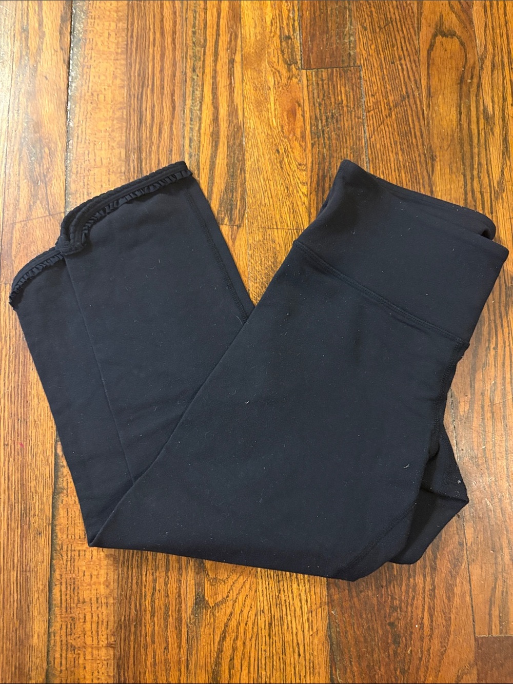 🎉Lululemon athletica Black Ribbon Flared Hem Leggings!